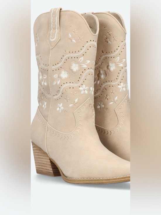 Dolce Vita Shoes - Dolce Vita Cream Anita Floral Embroidered Heeled Western Boots Size 9.5